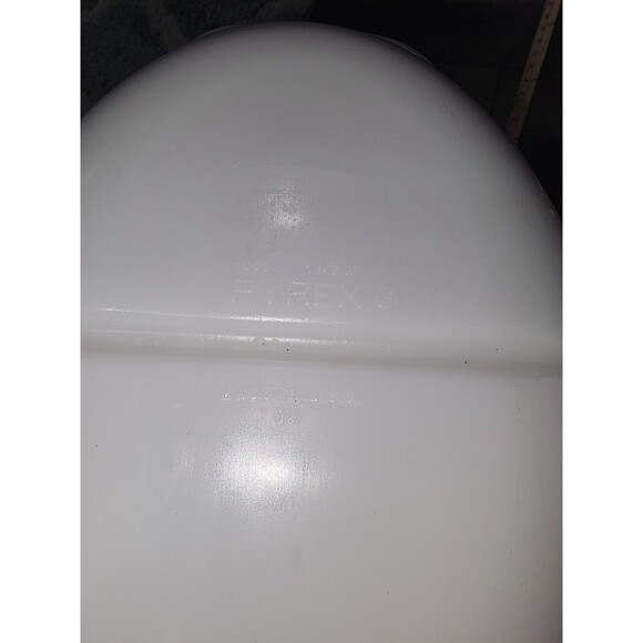 Vintage Pyrex 1 1/2 Quart Oval Divided White Milk Glass Baking Serving Dish 1063 - Picture 5 of 6